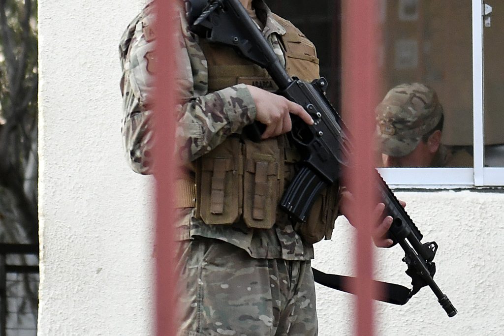 Muere conscripto en Regimiento de Talca : investigan disparo provocado por otro soldado