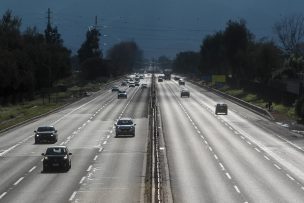 Hombre muere atropellado por varios autos en Ruta 68: hay cortes de tránsito