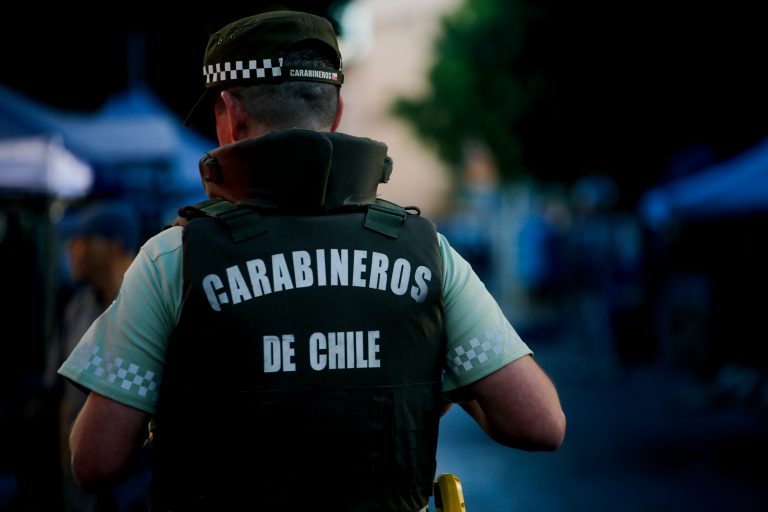 Detienen a joven que portaba arma y municiones en Maipú: Habría intentado ingresar a Duoc Uc