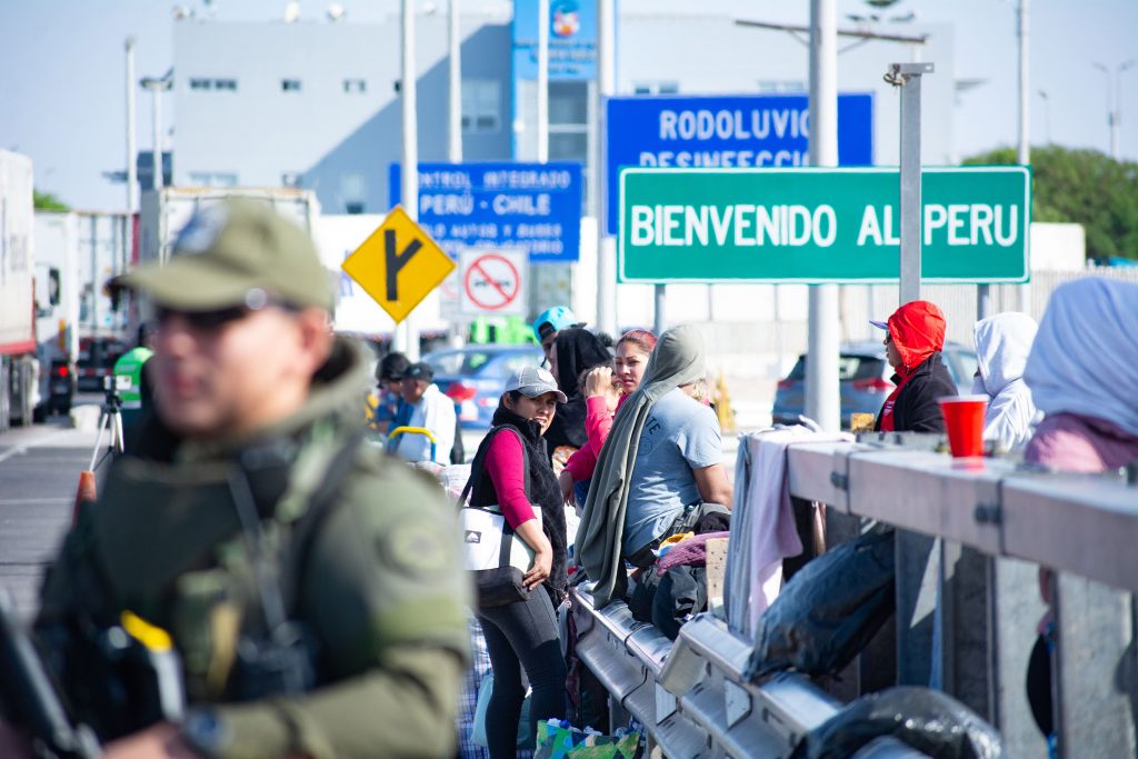 Crisis en la frontera: Grupo de 40 sujetos cruza a Perú tras burlar controles en Chile