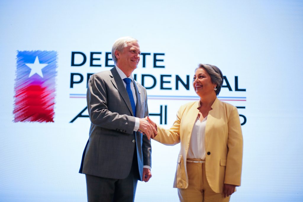 Último cara a cara: Jara y Kast enfrentarán debate Anatel rumbo a La Moneda