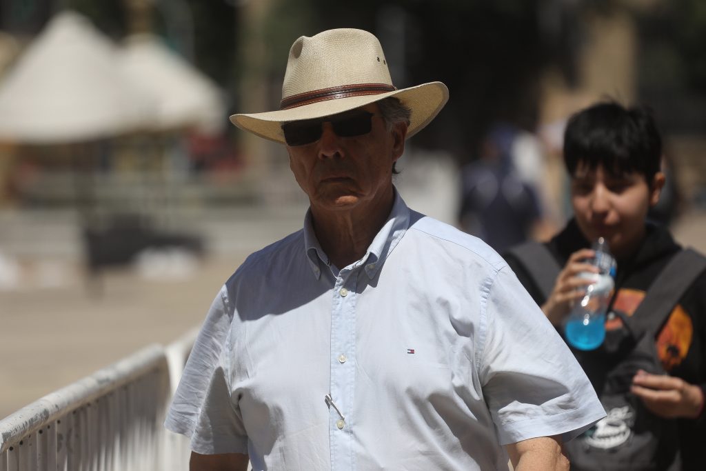 ¡Atención, capitalinos! Este viernes Santiago alcanzará 28° con sol radiante