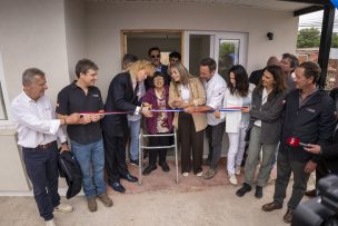Leonardo Farkas entrega 50 casas en Quilpué y critica gestión del gobierno: 