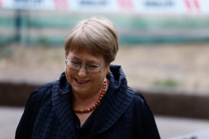 Michelle Bachelet apunta a derechos de las mujeres tras votar: 