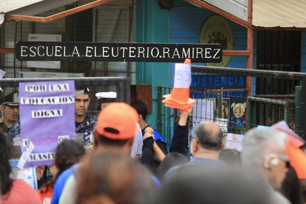 Buscan al autor de falsa amenaza de bomba que interrumpió votación en Valparaíso