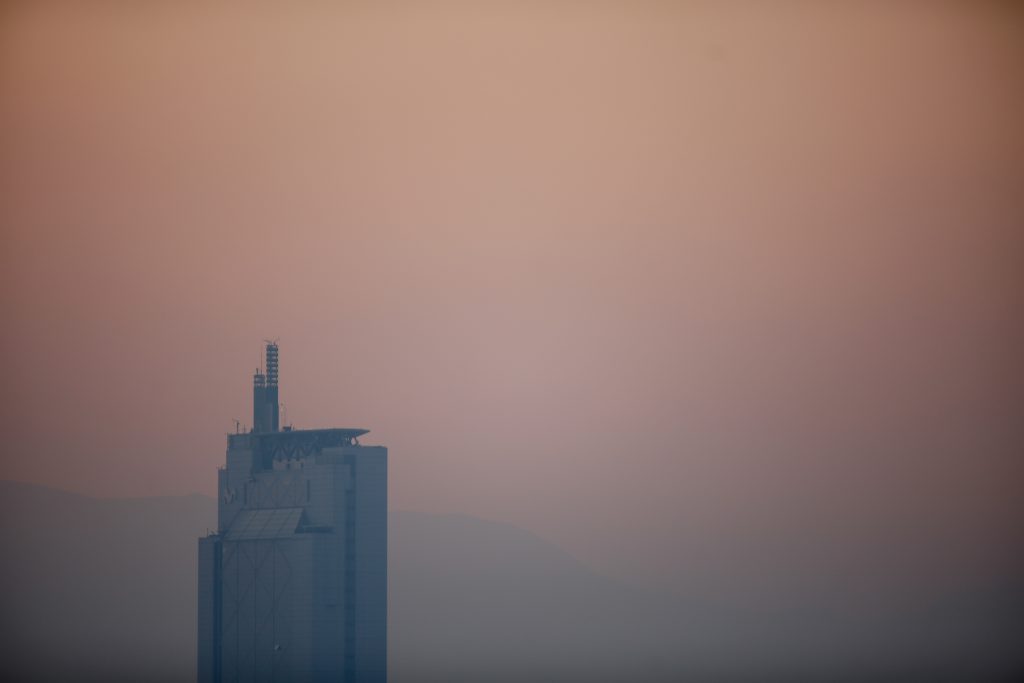FOTOS | Santiago despierta con humo por incendio en San Pedro de Melipilla