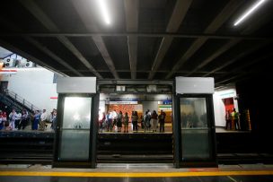 Estación San Pablo da el primer paso: Metro inicia instalación de puertas de andén en Línea 1