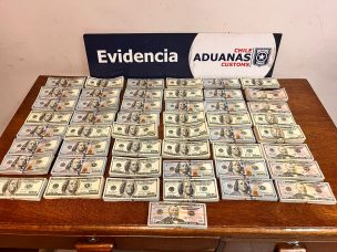 Ocultaron casi medio millón de dólares en efectivo en sistema de aire acondicionado de bus