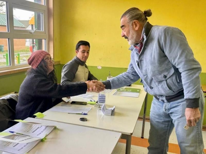 Andrónico Luksic tras votar en Villa O’Higgins: 