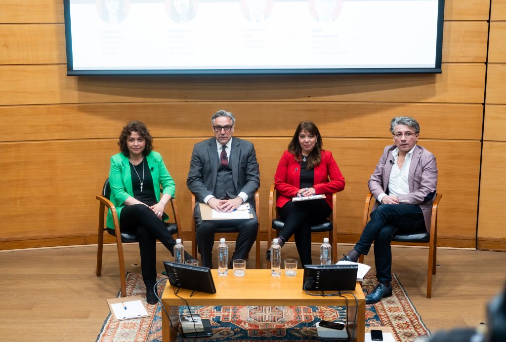 Directora de Aduanas advierte que crimen organizado aprovecha apertura comercial y detalla medidas de control