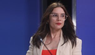 La otra cara de la ministra: Camila Vallejo revela íntimos detalles de su vida como mamá