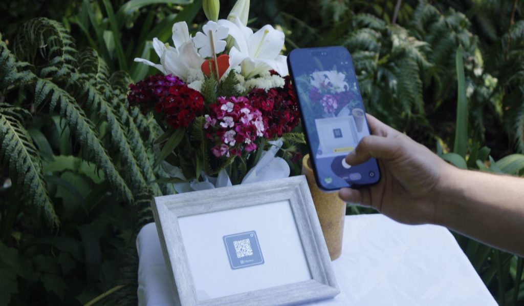 Cuando recordar sana: La plataforma chilena que convierte memorias en homenaje