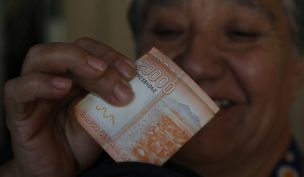 Beneficios de fin de año: Montos, fechas y a quiénes les corresponden