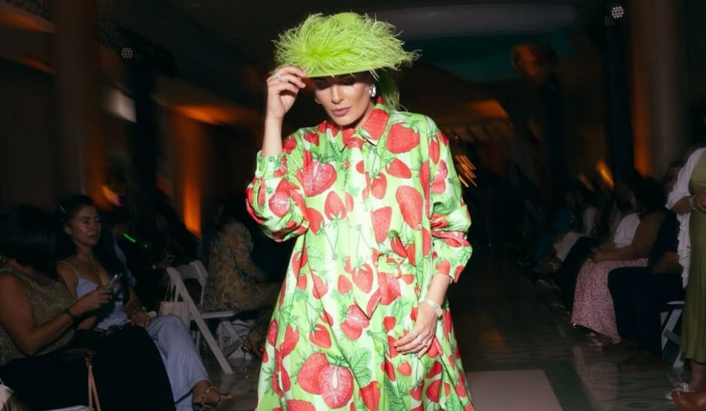 “Sueño cumplido”: Euge Lemos da el gran salto en su carrera y conquista Aruba Fashion Week