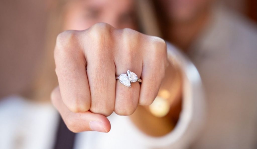 Anillo millonario: Revelan el exorbitante precio de la joya que Esteban Grimalt regaló a su prometida