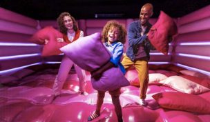 Explosión de colores y emociones: Así es Dopamine Land, la nueva experiencia inmersiva que conquista Santiago