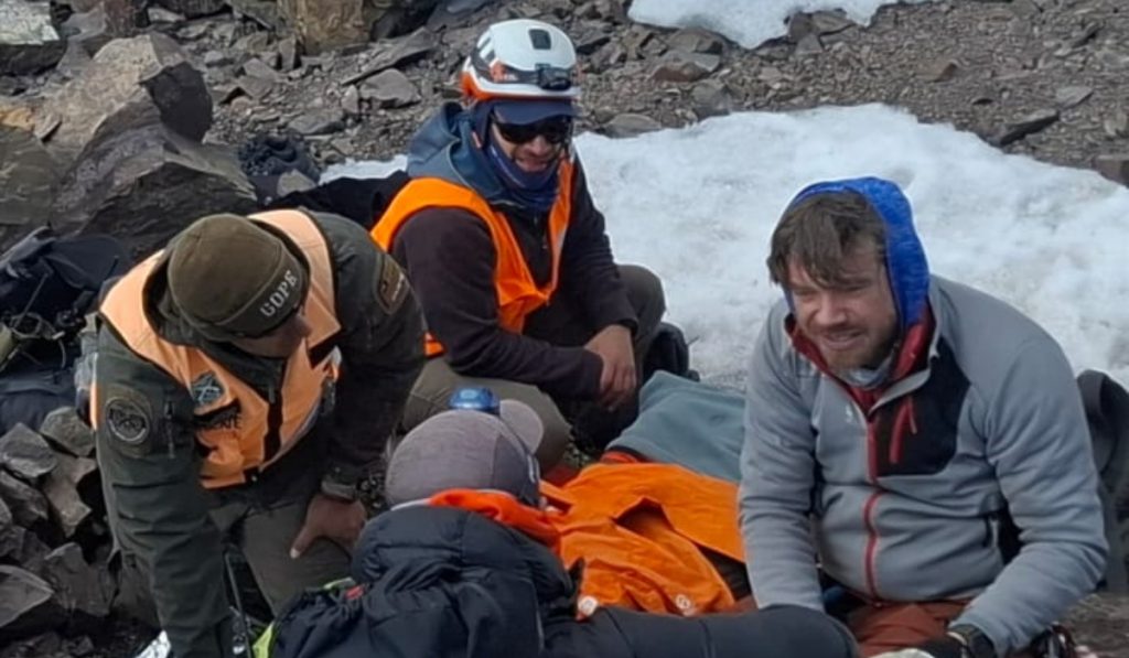 GOPE entrega detalles del rescate con vida de Daniela Sáez en Farellones