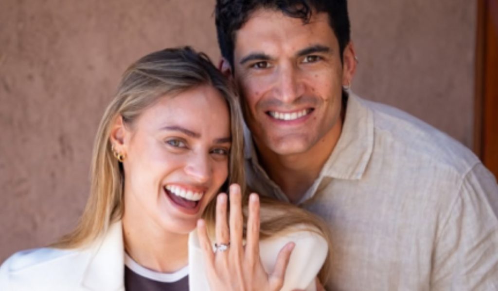 Esteban Grimalt y Trinidad de la Noi anuncian su matrimonio con romántica foto en el norte