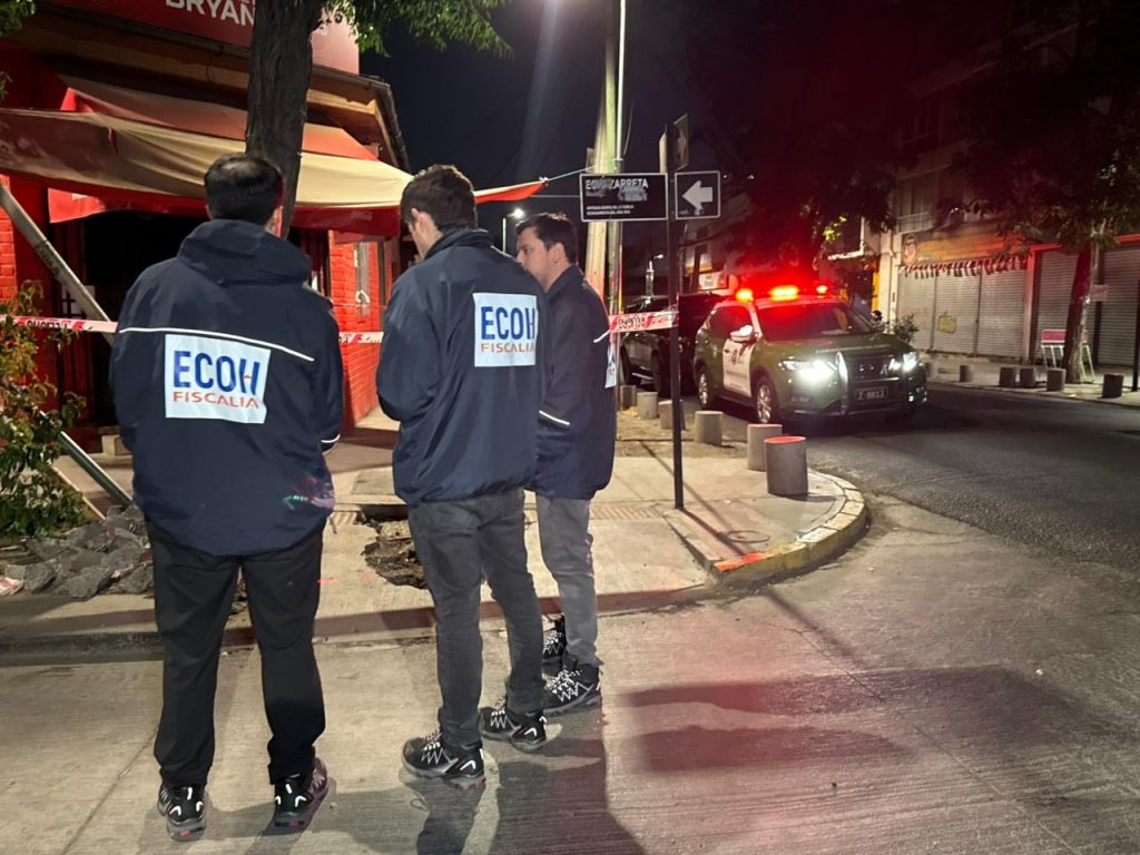 Mujer recibe cinco disparos mientras cerraba un local comercial en Independencia