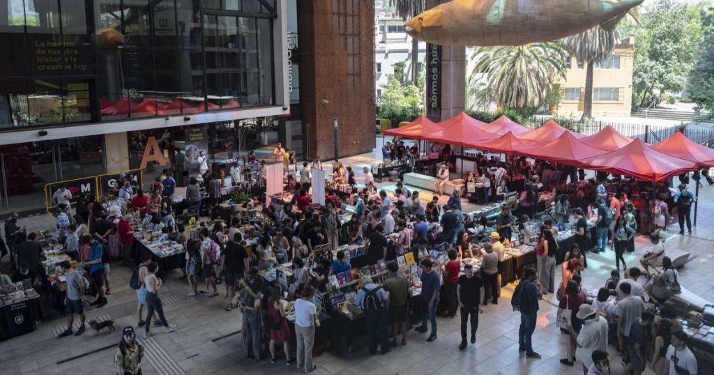 Furia del Libro 2025 llega al GAM con 223 editoriales y una agenda cultural imperdible