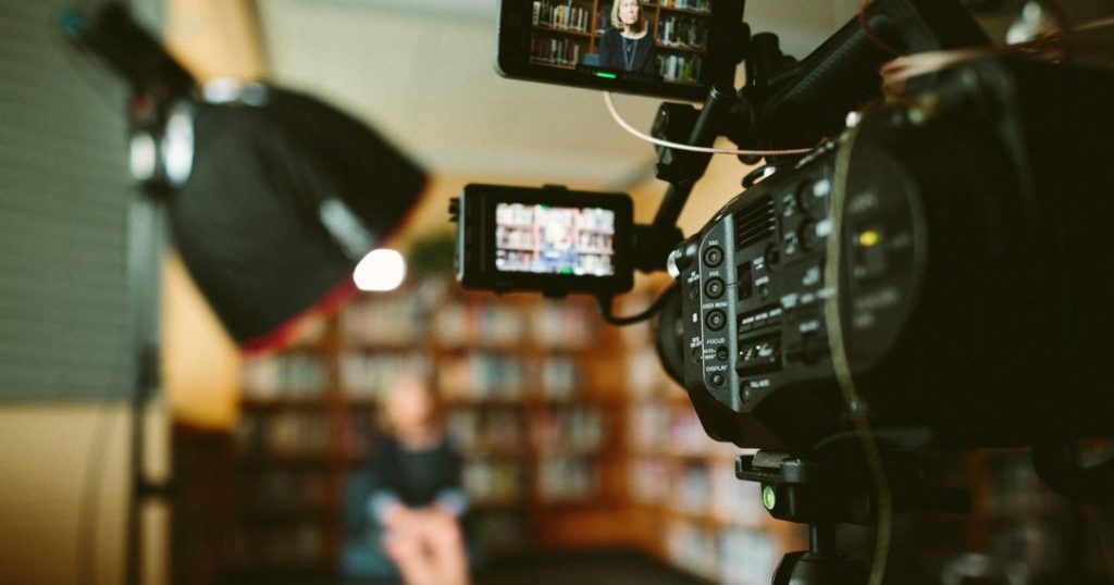 Tras menos de un año: Animadora de matinal anuncia su inesperada salida de la televisión