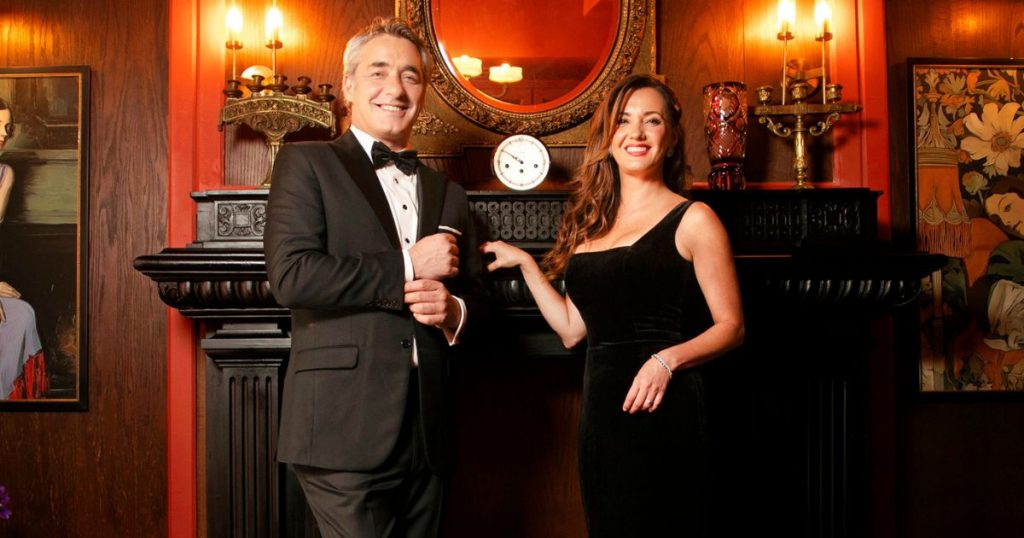 Con traje de gala: Priscilla Vargas y Repenning animarán fiesta en Torre Entel y recuerdan su primer abrazo de Año Nuevo