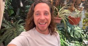 Matías Vega dice adiós a su melena con drástico corte de pelo para recibir el 2026: Así luce ahora