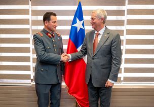 Kast sostiene reuniones protocolares con líderes religiosos y de las Fuerzas Armadas