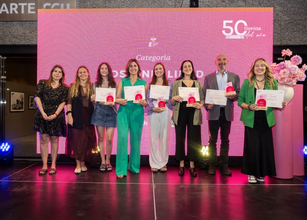 Cata Droguett es premiada como una de las 50 Genias 2025