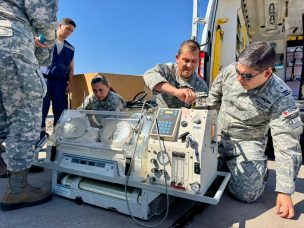 FACH realiza evacuación aeromédica de recién nacida desde Rapa Nui a Santiago