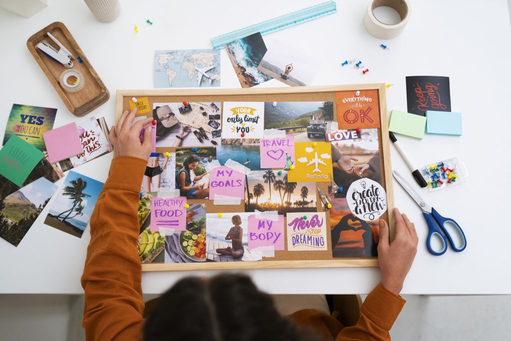 ¿Qué es un vision board? La tendencia que se toma redes sociales