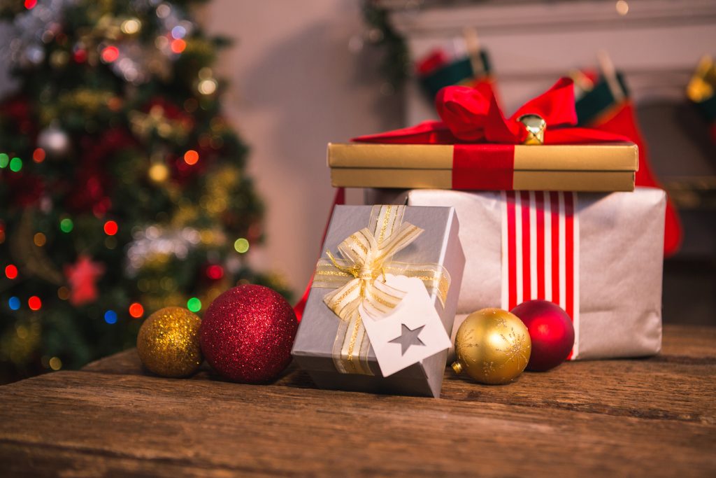 Regalos sin gastar de más: 3 ideas buenas, bonitas y baratas para esta Navidad