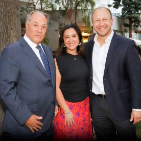 Juan Sutil, presidente del directorio de Radio agricultura, Daniela Peñaloza y Alejandro Weber.