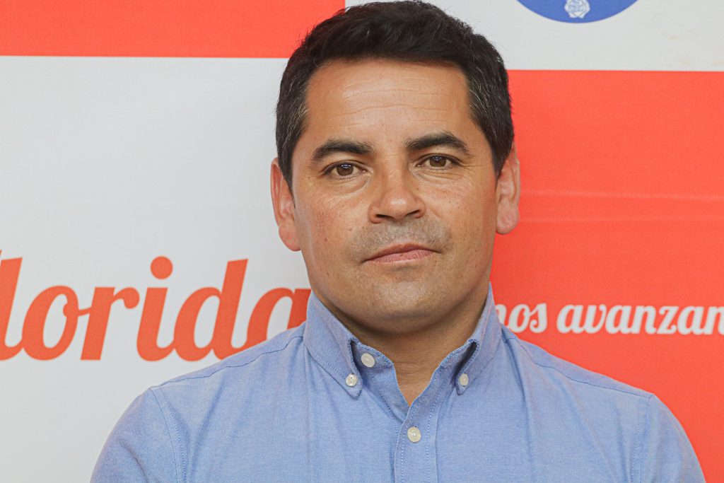 Alcalde de Florida alerta camión de Bomberos atrapado e incendio fuera de control