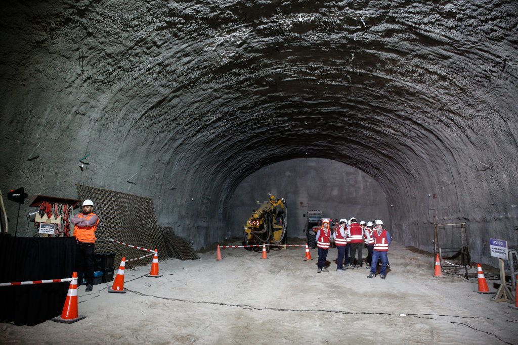 Metro cancela contrato a constructora de Línea 7 por incumplimientos 