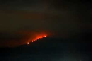 Alarma en Santiago: voraz incendio destruyó cité y causó evacuación de decenas de personas