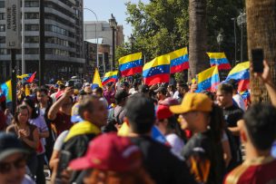 Carabineros entrega reporte de manifestaciones en Santiago tras captura de Nicolás Maduro