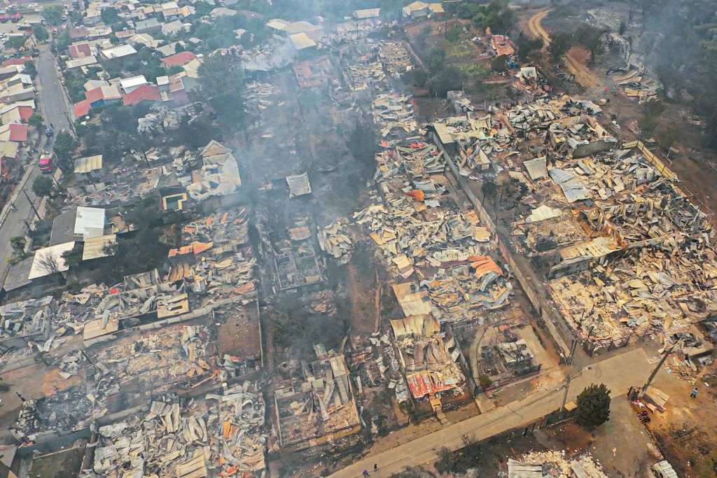 Alcaldes de Mulchén y Quilaco coordinan envío de maquinaria y ayuda a las zonas más afectadas del Biobío