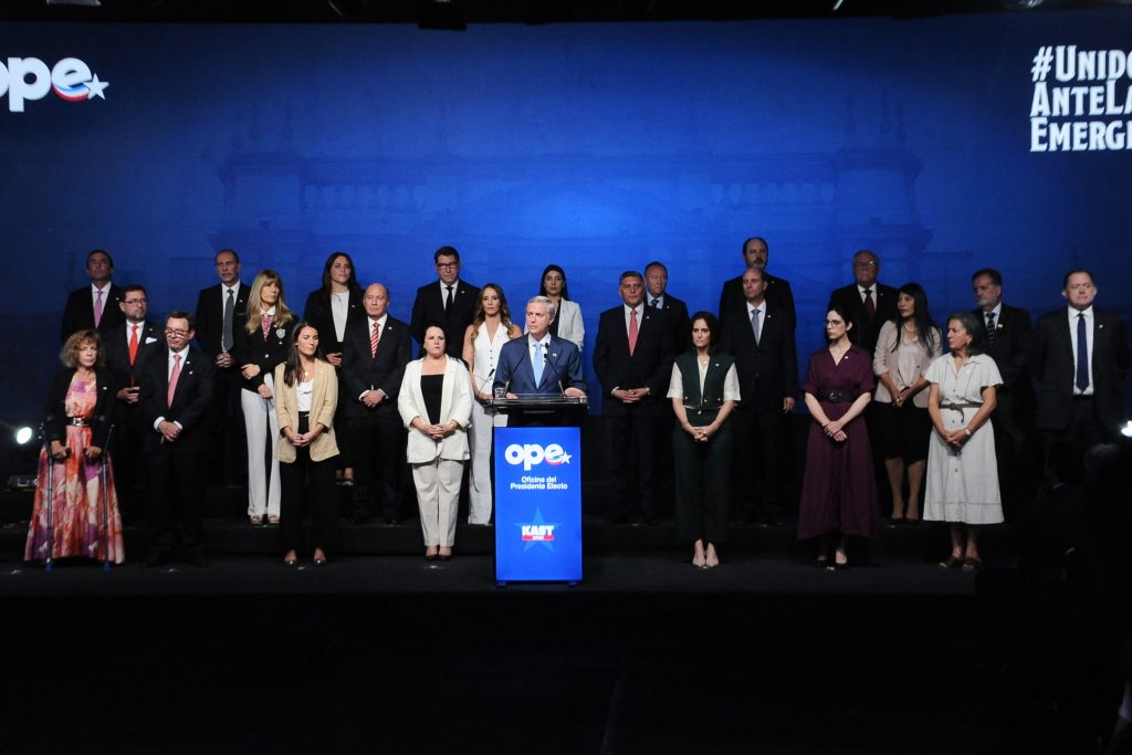 Gabinete de Kast recibió inducción con charla sobre salud mental y manejo del estrés