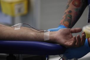 Ministra Vallejo pide donar sangre para apoyar a heridos por incendios