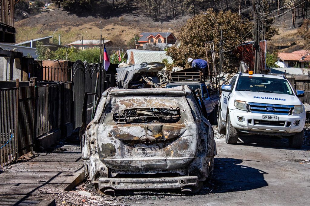 Incendios en Ñuble y Biobío: ¿Quién responde por los autos quemados?