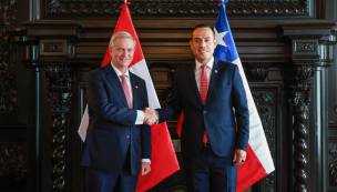 Kast y José Jerí abren diálogo bilateral con foco en seguridad, migración e integración económica