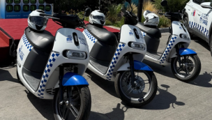 Colina estrena motos eléctricas para reforzar seguridad ante aumento de encerronas