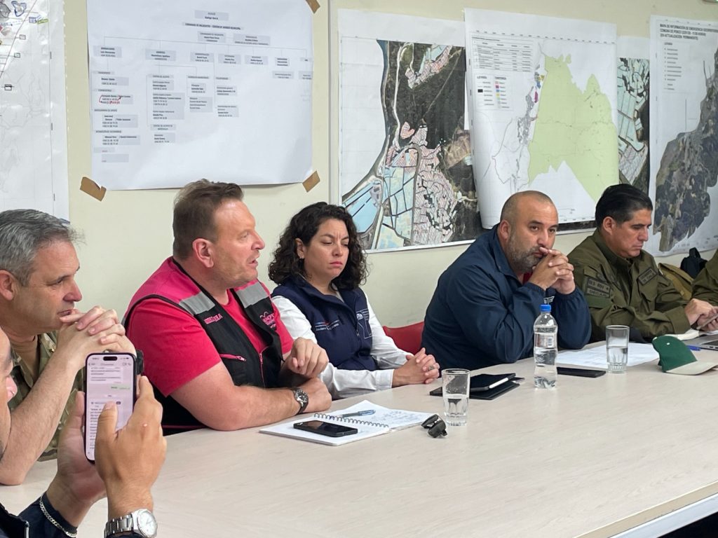 Penco implementa Plan de Acceso Vehicular Controlado para facilitar limpieza y ayuda a damnificados de Lirquén