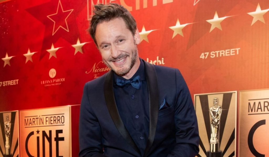 Benjamín Vicuña da el gran salto y sorprende como animador en la TV argentina