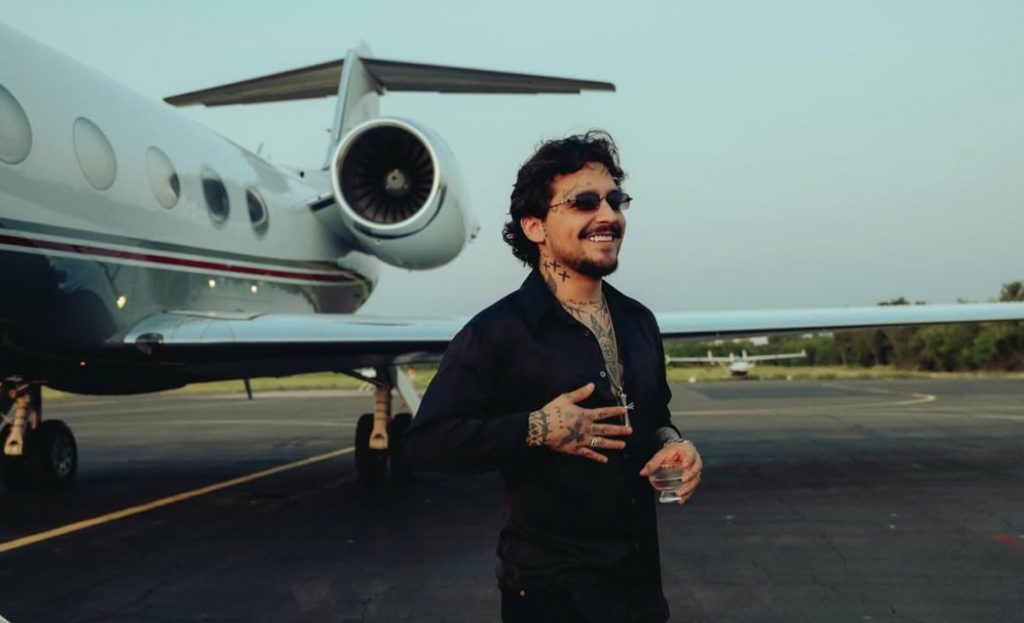 Vuelve el Christian Nodal a Chile: conoce los detalles de la llegada del artista mexicano al país