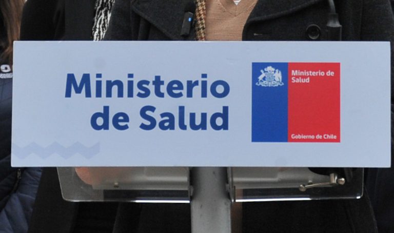 Minsal defiende ajuste presupuestario y asegura que no afectará atención de pacientes