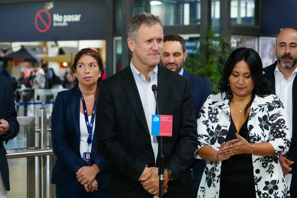 MTT anuncia incorporación de pago con tarjetas bancarias en el transporte público