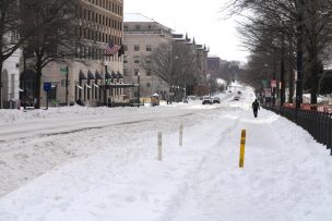 Suben a 30 los fallecidos por la intensa tormenta invernal en Estados Unidos