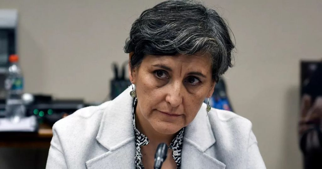 Analista político sobre cirugía de madre de ministra Aguilera: “Es bueno saber por qué la urgencia de este caso”